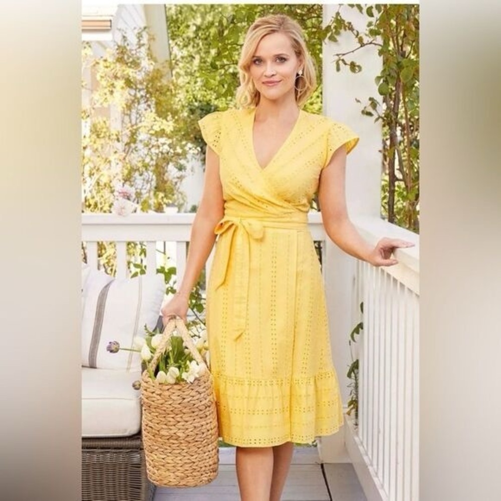 Draper James Striped Eyelet Flutter Sleeve Wrap Dress – Yellow – Size 2 – NWT